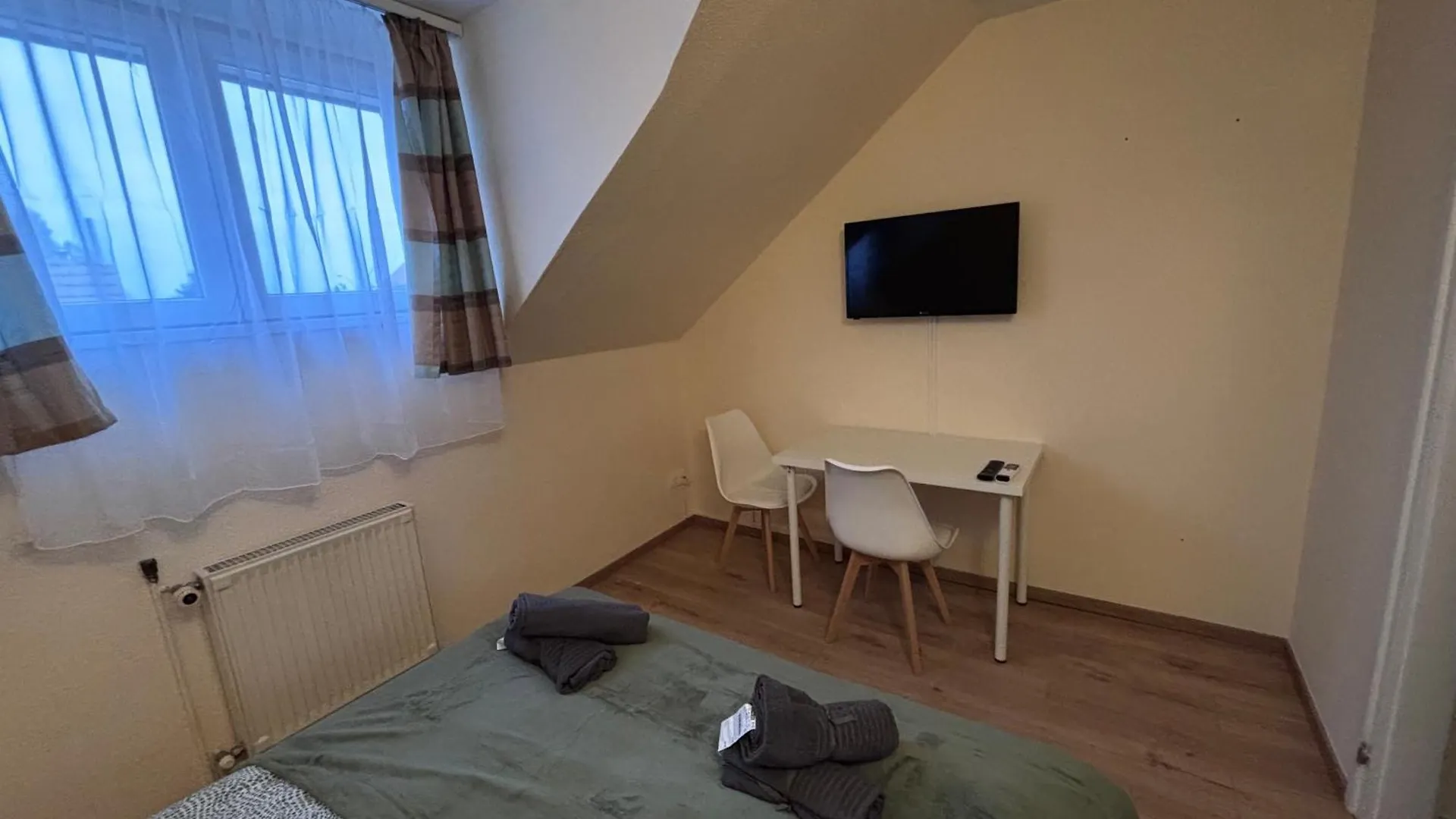 Airportmax Panzio Bed & Breakfast Vecses 0*,