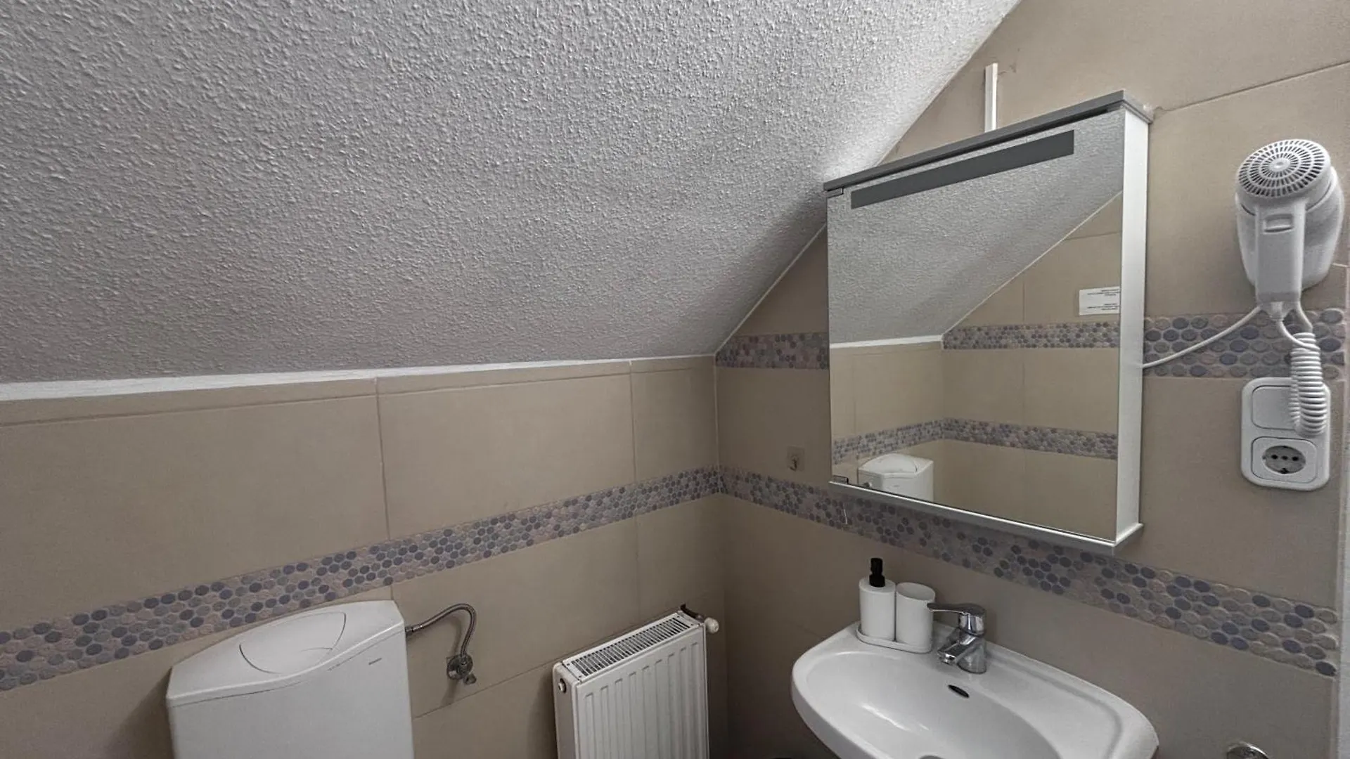 Airportmax Panzio Bed & Breakfast Vecses 0*,  Hungary