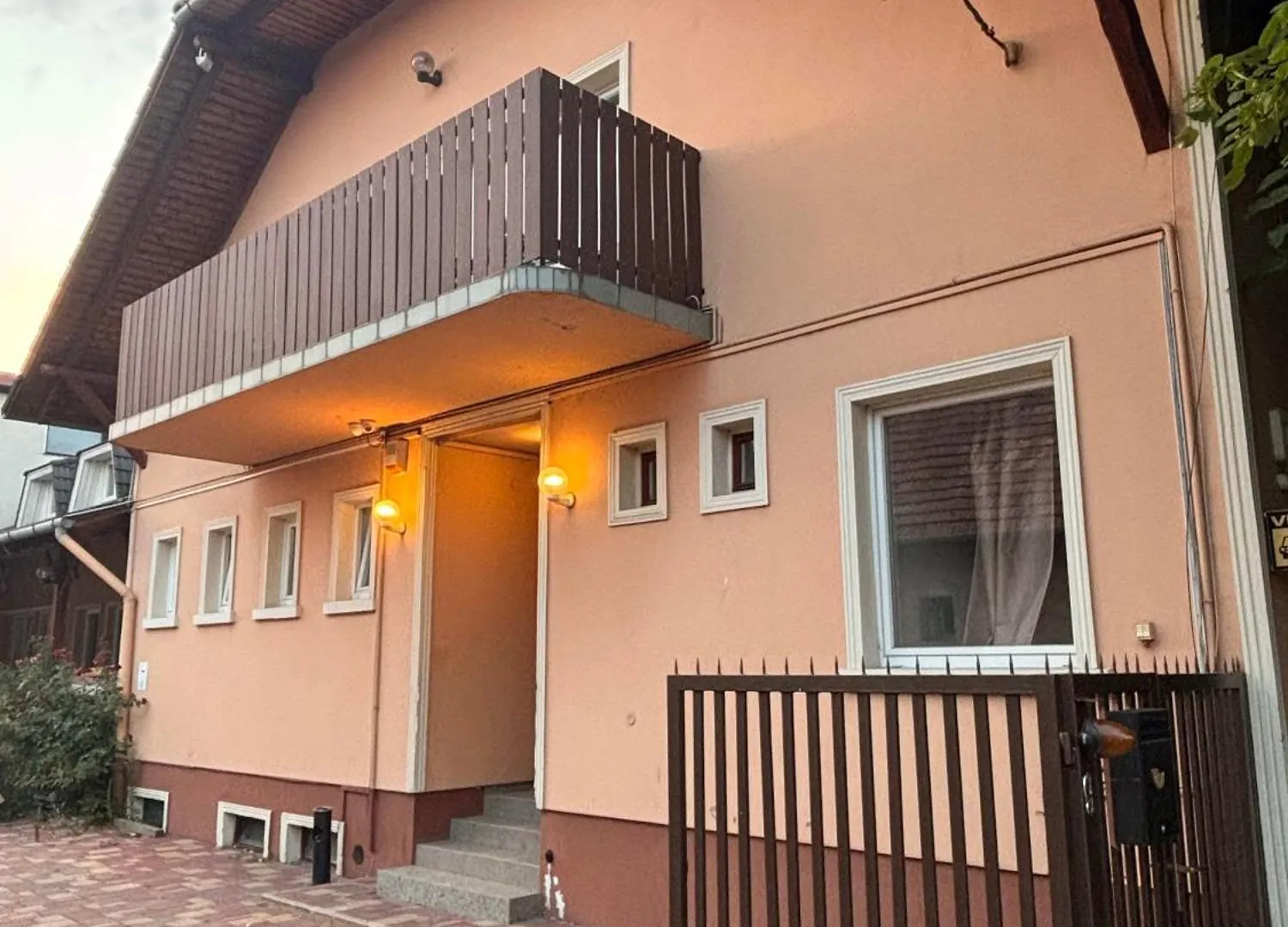 Airportmax Panzio Bed & Breakfast Vecses
