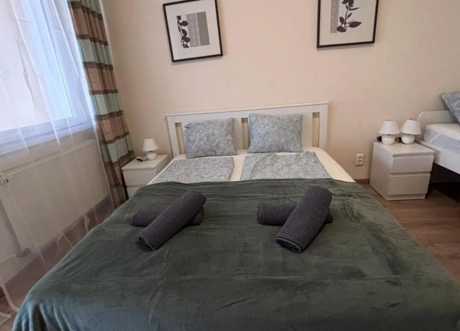 Airportmax Panzio Bed & Breakfast Vecses