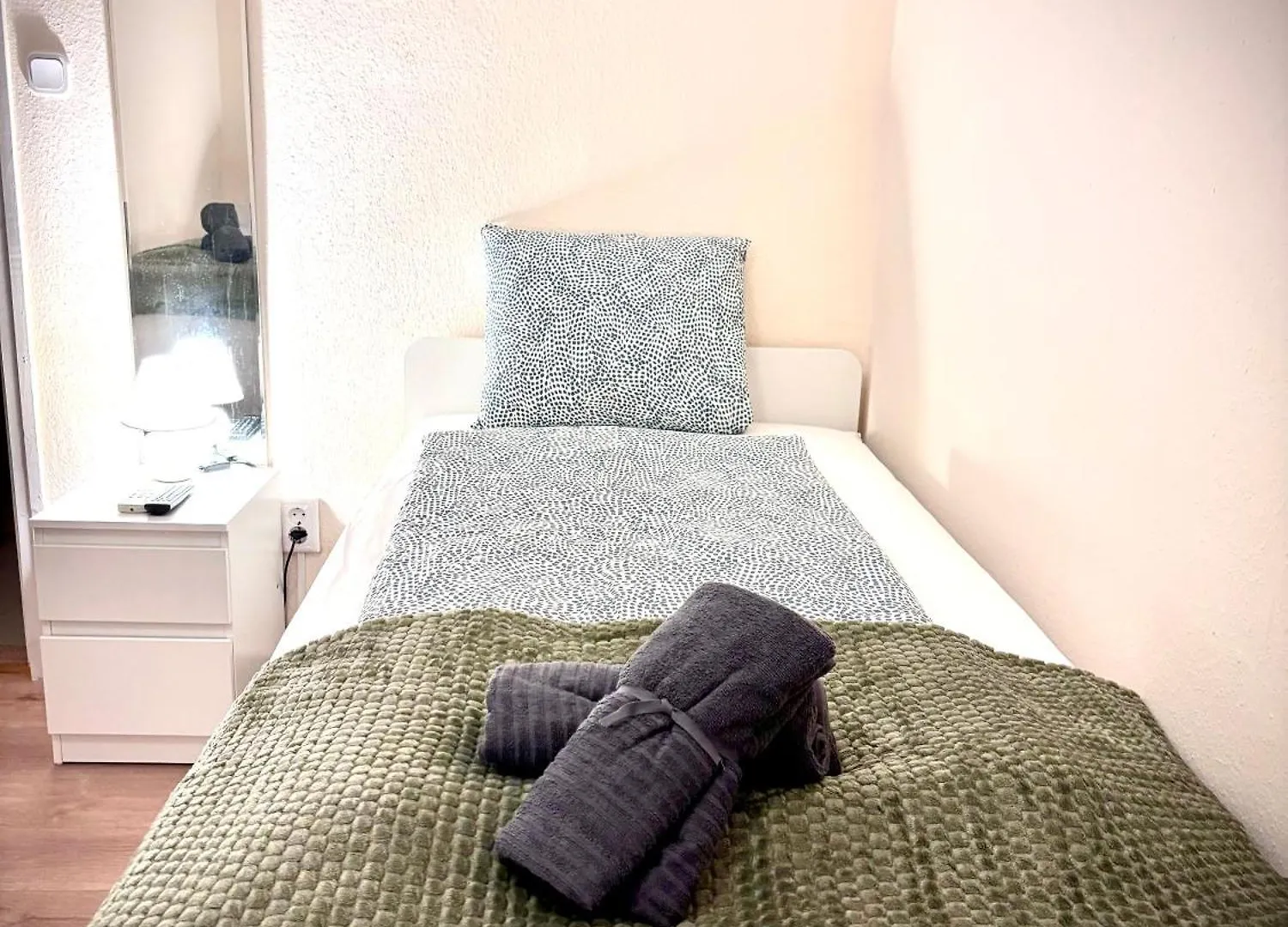 Airportmax Panzio Bed & Breakfast Vecses
